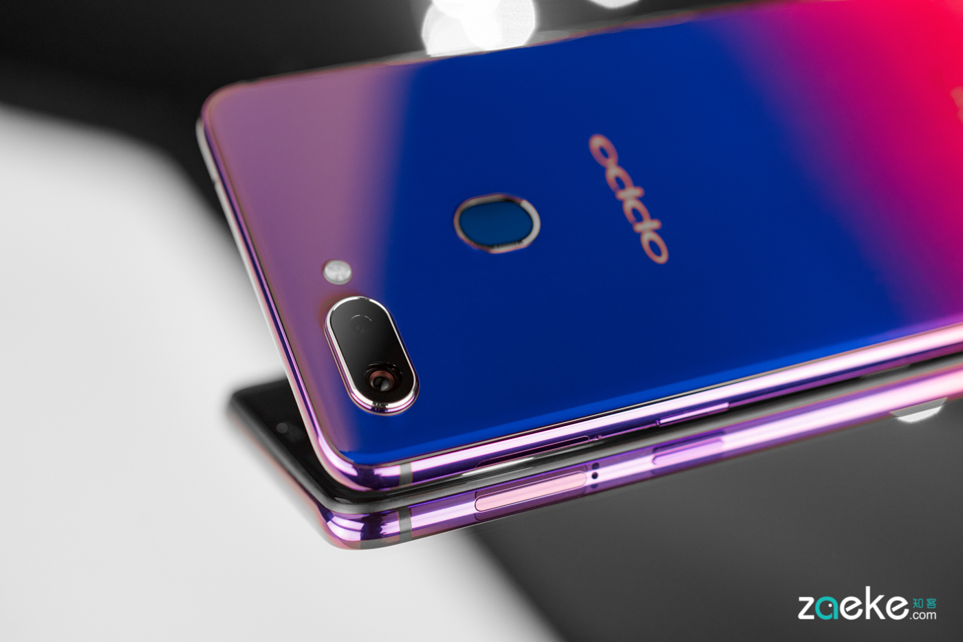 oppo r15星雲漸變版:詮釋漸變美是它誕生的意義