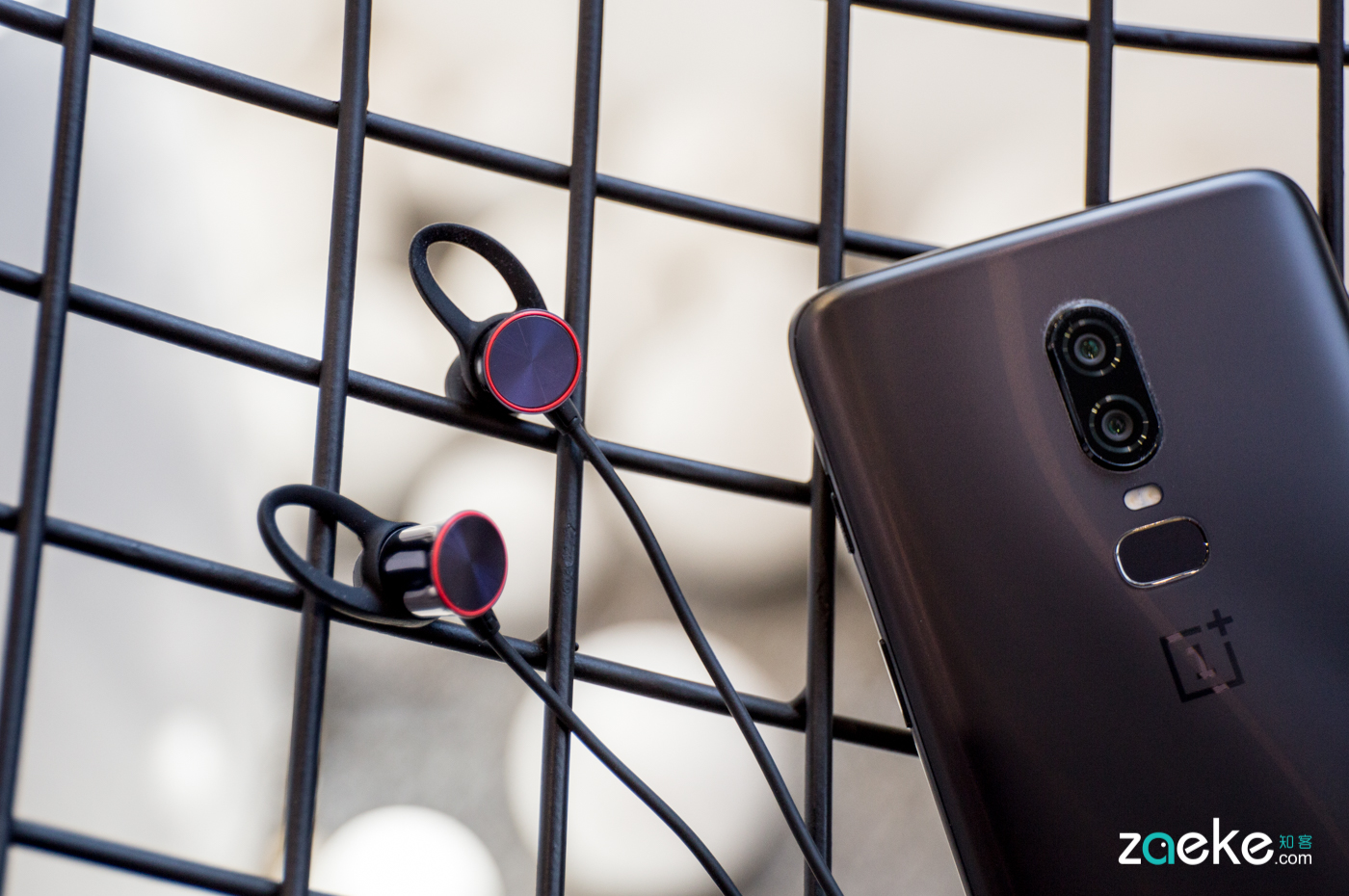 拥有快充加持的一加云耳,浑身都散发着爆款的气息