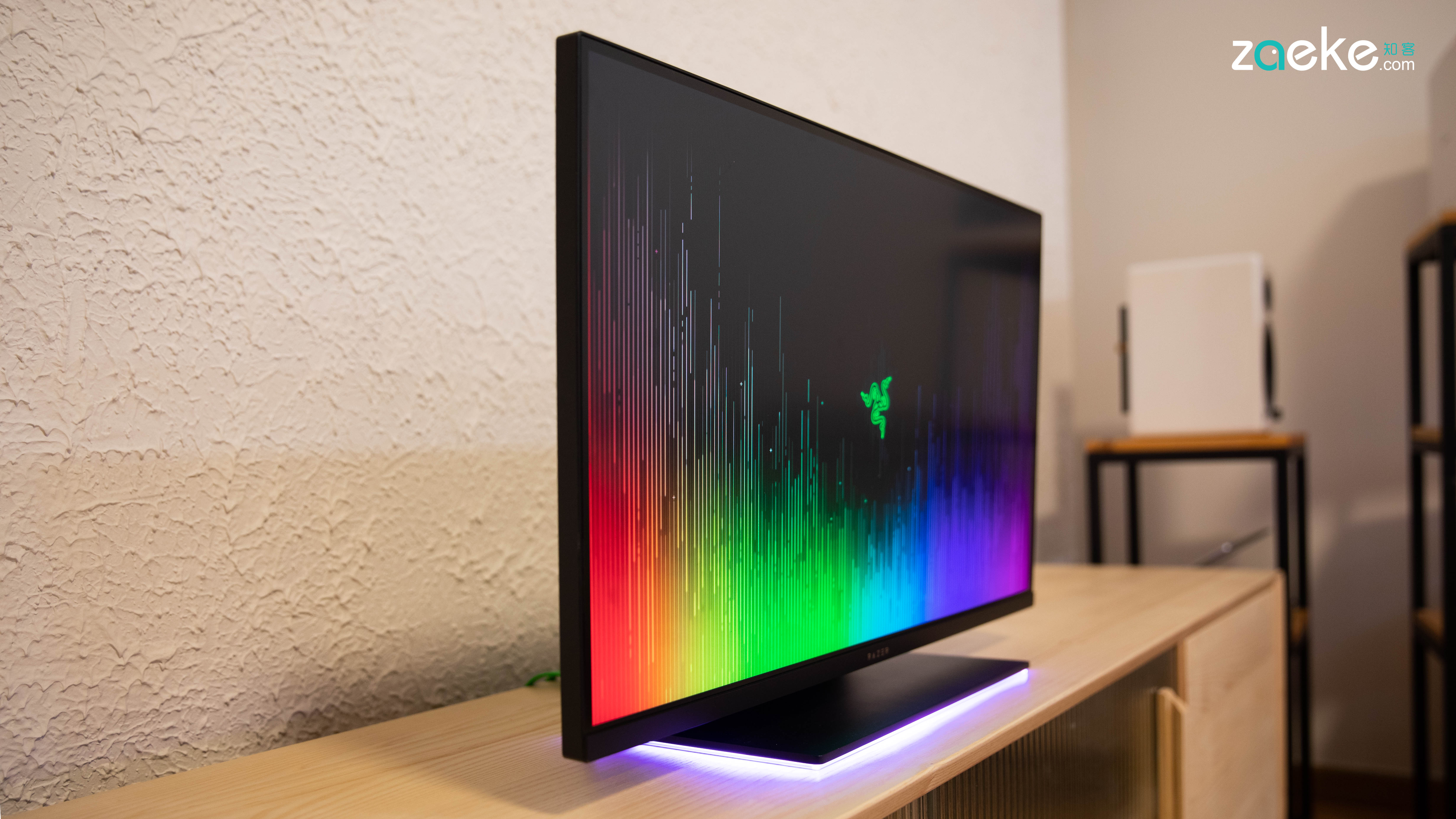 这台雷蛇战鹰显示器是蛇粉桌面补完计划终章的开始