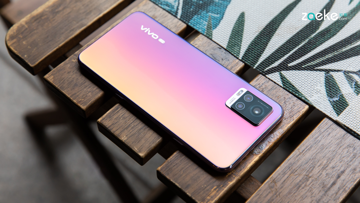 自拍够强的vivo s7,是回归本心也是讨好市场