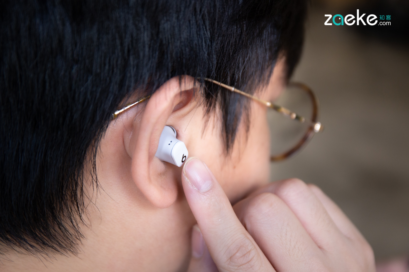 换芯出发的beatsstudiobuds让android也偿到了果味